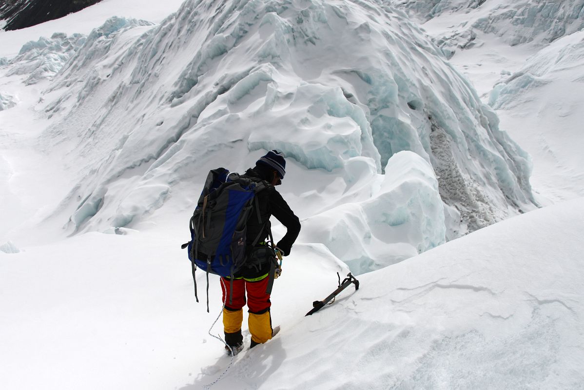 06 Climbing Sherpa Lal Singh Tamang Leads The Way Through The Broken Up East Rongbuk Glacier On The Way To Lhakpa Ri Camp I 